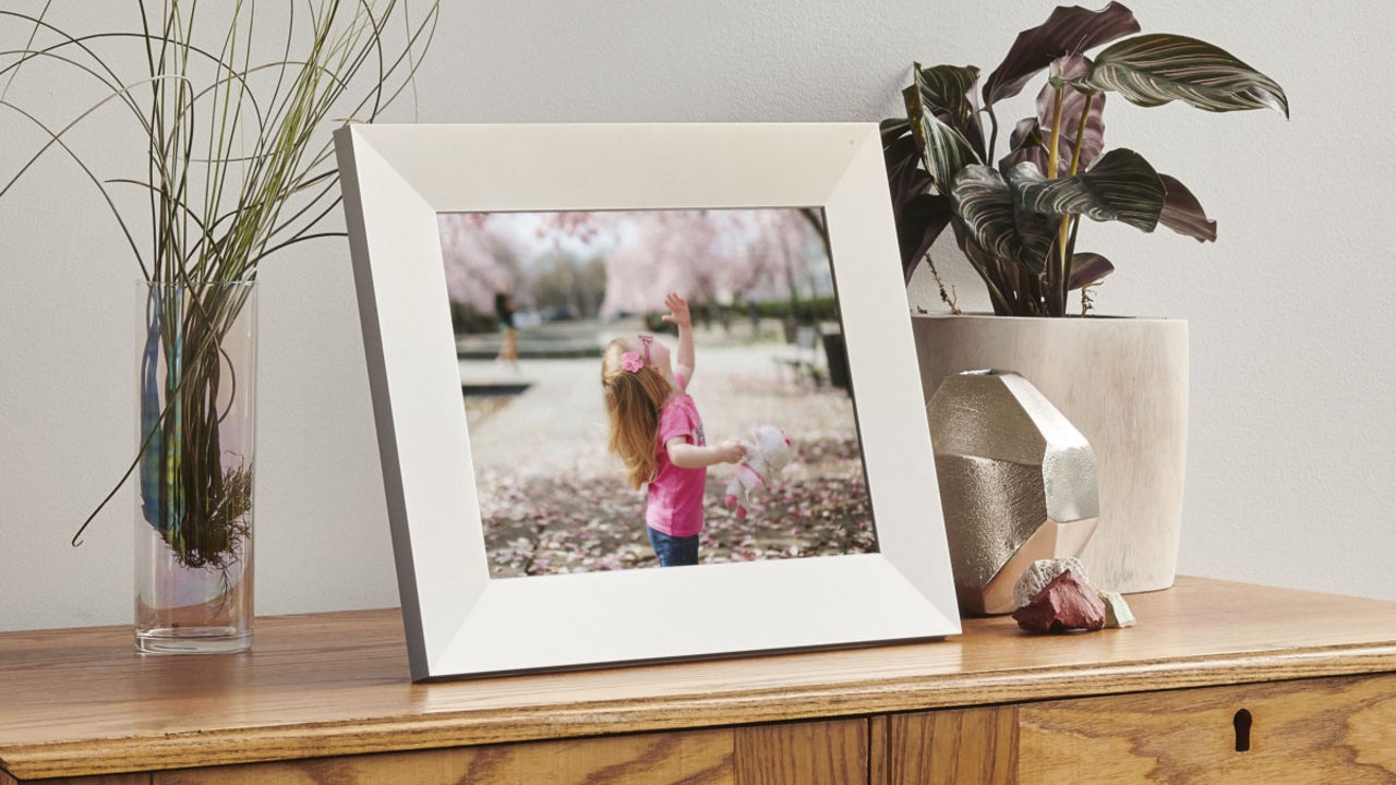 10 Best Digital Picture Frames in 2023 for Displaying Your Favorite Memories