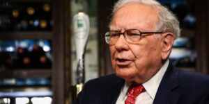 Warren Buffett: 'incredible period' for economy is ending