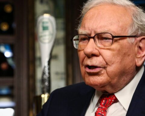 Warren Buffett: 'incredible period' for economy is ending