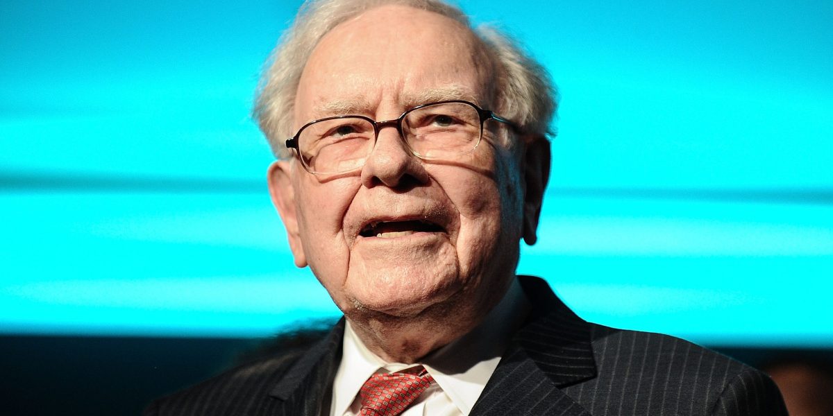 Warren Buffett likens unleashing of A.I. to that of A-bomb