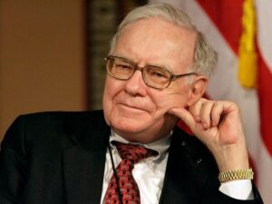 Warren Buffett strikes a dour tone on the US economy, warning the easy-money era is over